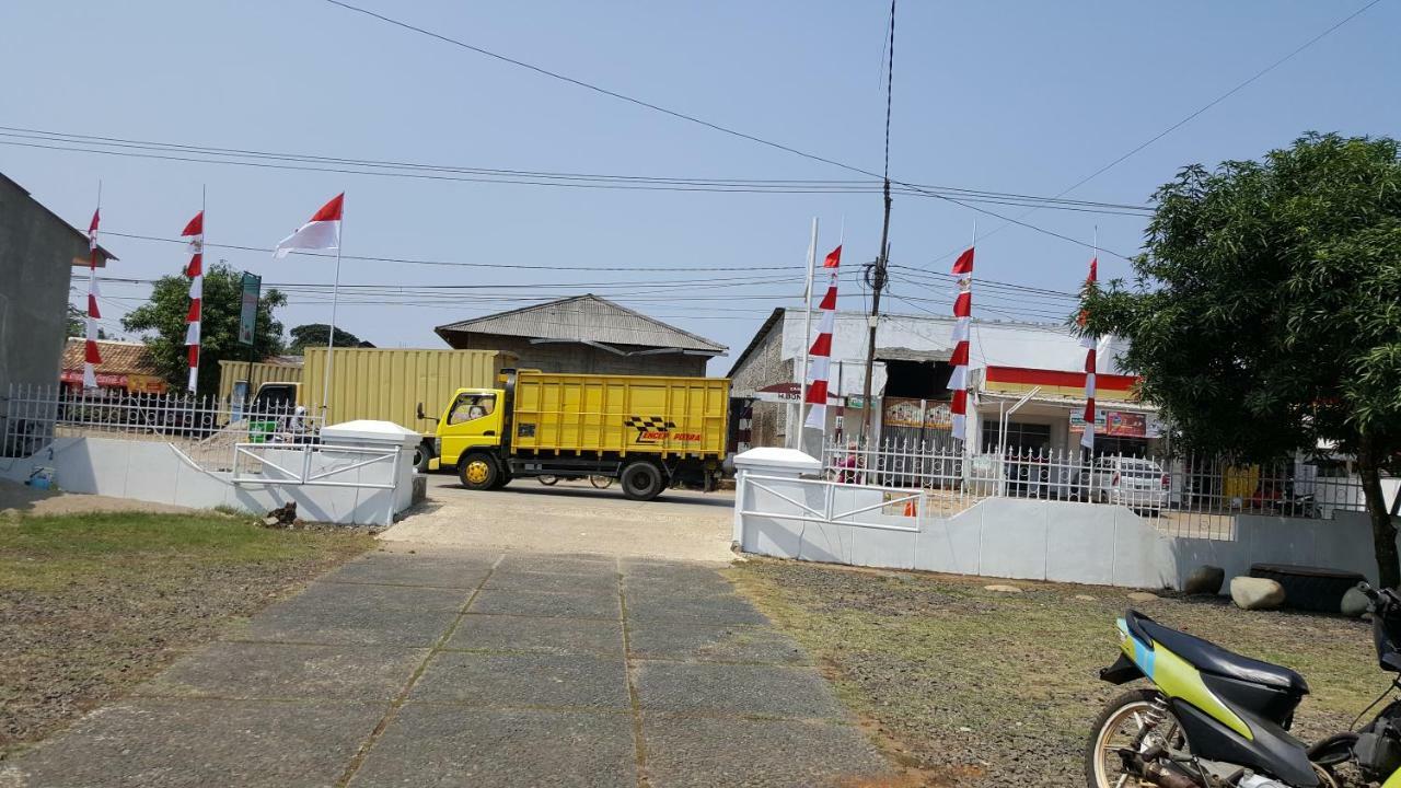 Hotel Gbs Malingping Exterior photo